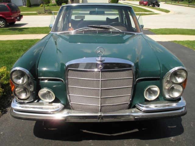 1967 Mercedes-Benz 300-Series Leather