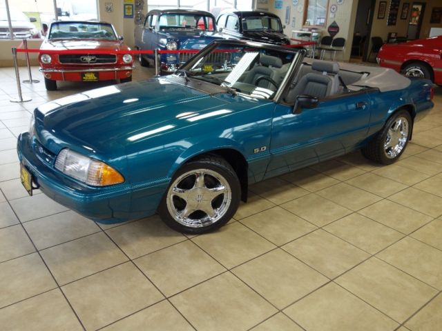 1993 Ford Mustang LX 5.0L convertible