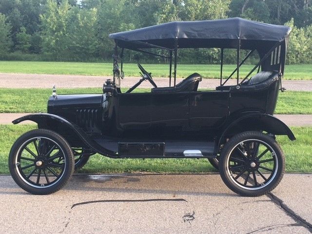 1918 Ford Model T Touring