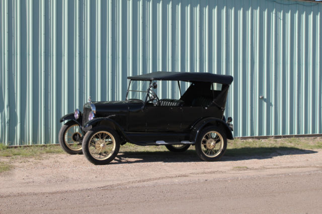 1926 Ford Model T touring