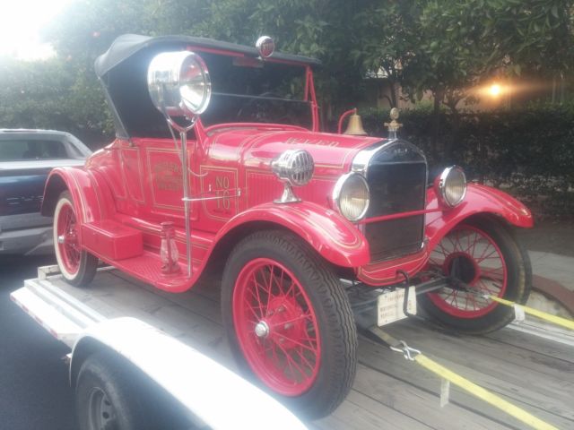 1927 Ford Model T Fire Chief Car With Siren and Lights