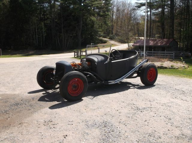 1927 Ford Model T Deluxe