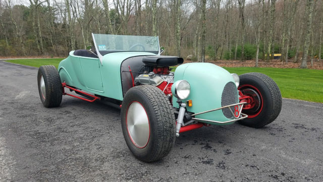 1927 Ford Model T COUPE
