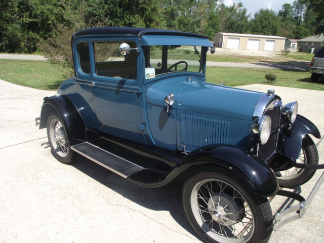 1928 Ford Model A coupe