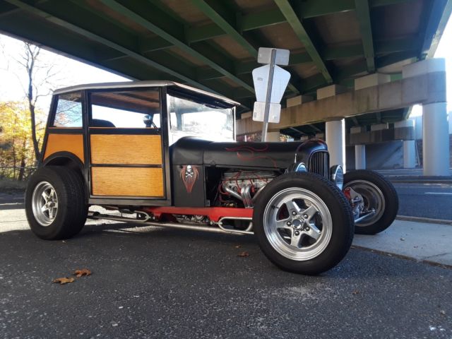 1928 Ford Model A WOODY