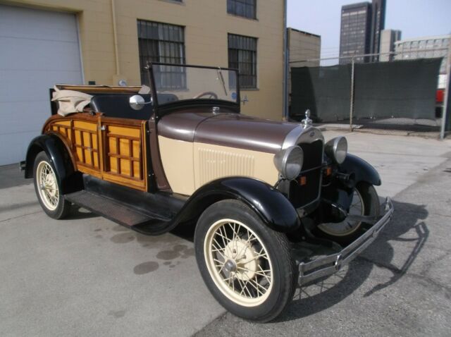 1928 Ford Model A WOODIE ROADSTER  CONVERTIBLE