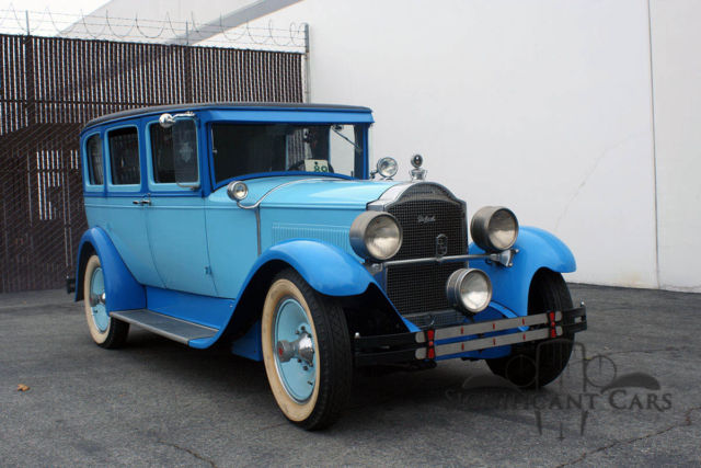 1928 Packard 526 Sedan