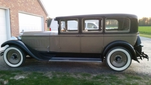 1929 Packard 640 4 door sedan