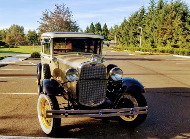 1930 Ford Model A Deluxe