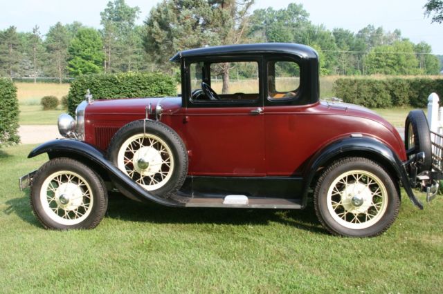 1930 Ford Model A COUPE