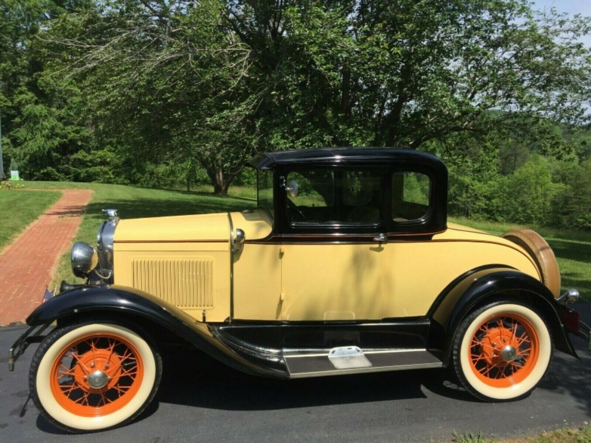 1930 Ford Deluxe