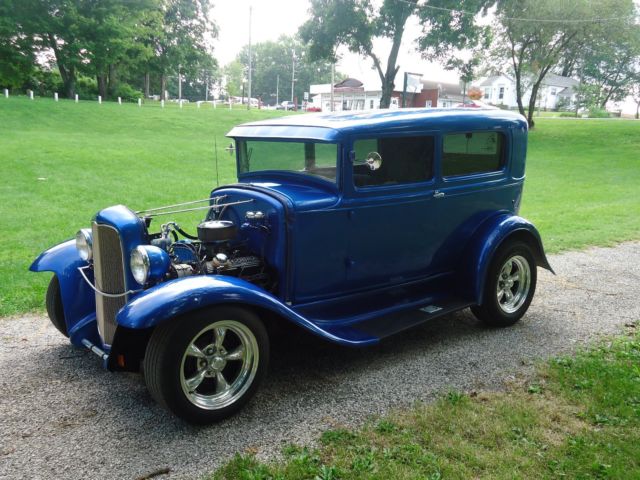 1931 Ford SEDAN