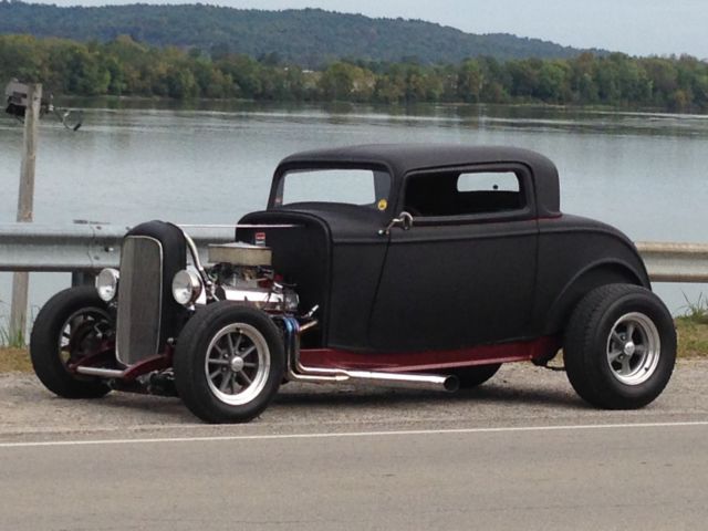 1932 Ford 3W  Coupe