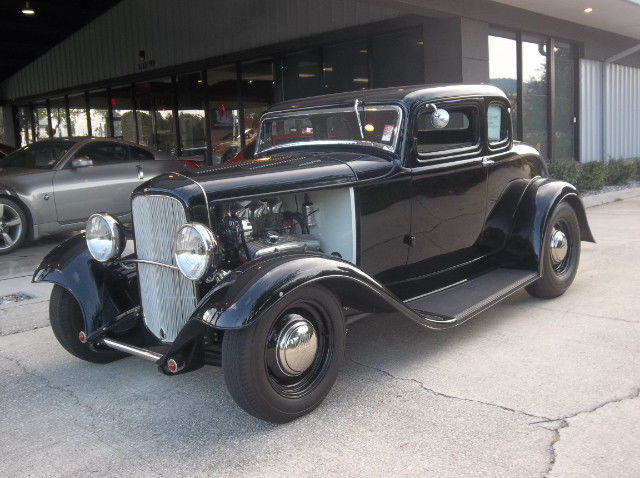 1932 Ford 5 window Steel Coupe 5 window
