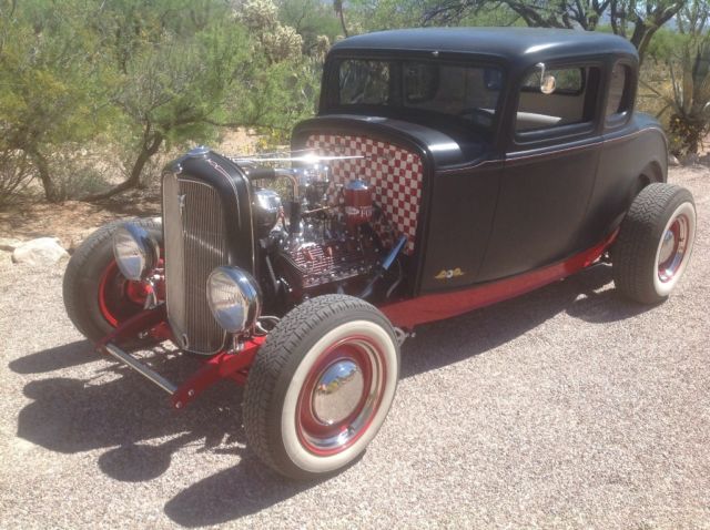 1932 Ford Delux 5 window coupe 5 window coupe