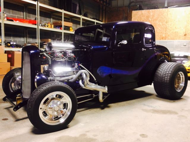 1932 Ford 32' 5 Window Coupe