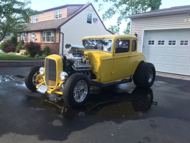 1932 Ford 5 Window Coupe Cloth