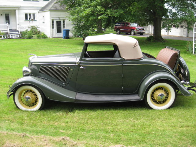 1934 Ford CABRIOLET MODEL 40
