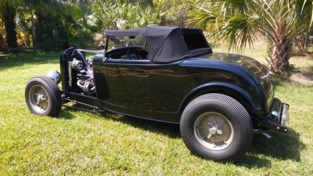 1932 Ford roadster convertible