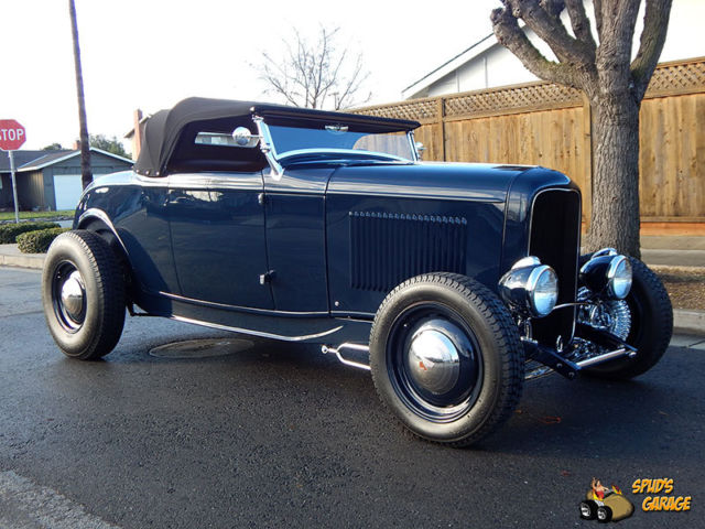 1932 Ford Hi-Boy Roadster Traditional Style