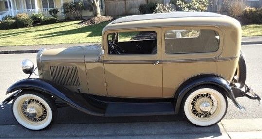 1932 Ford MODEL "B"