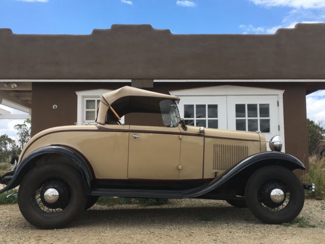 1932 Ford Model 18 (V-8)