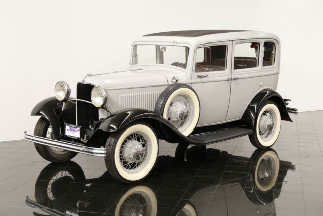 1932 Ford Model B Deluxe 4 Door Sedan