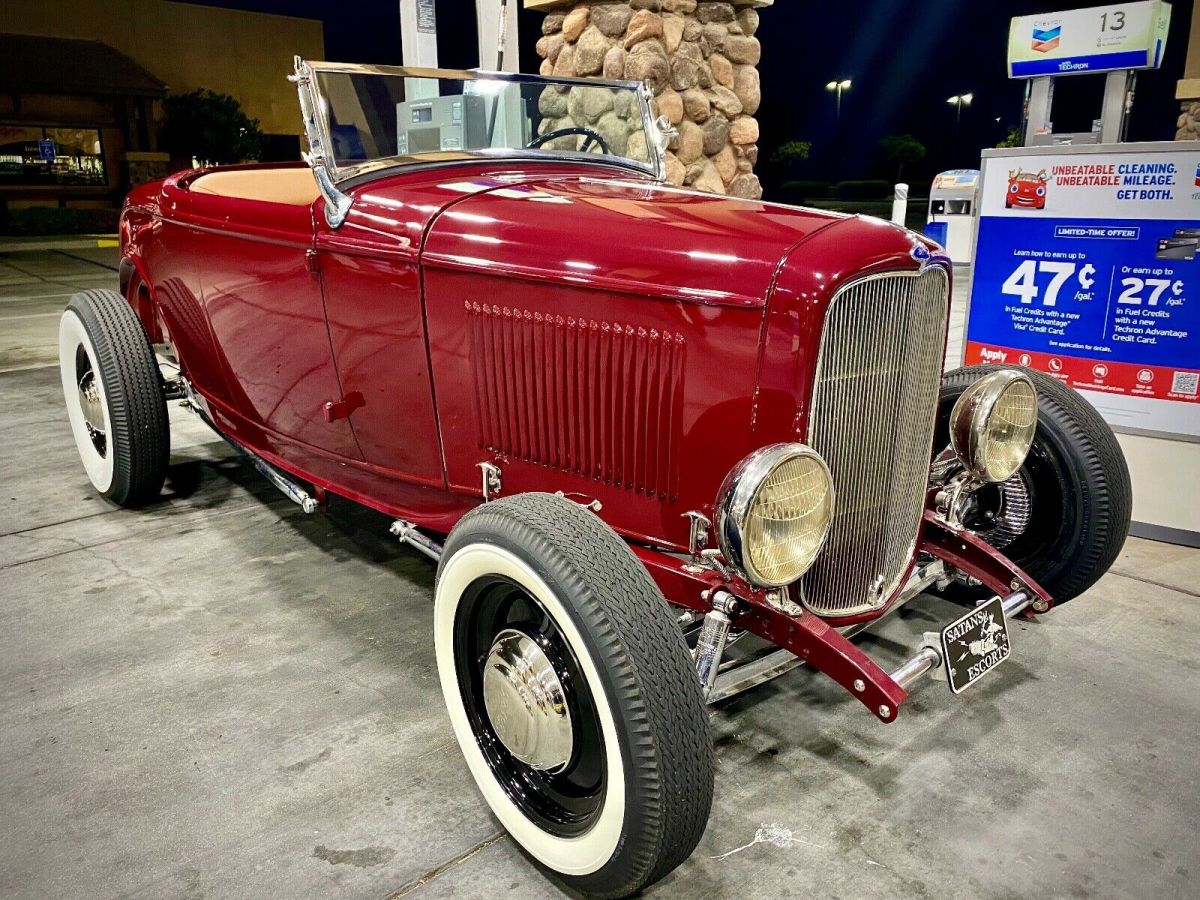 1932 Ford hot rod, roadster, chopped