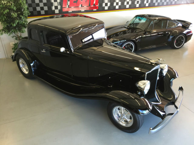 1932 Packard 