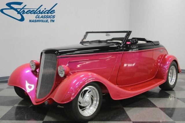 1933 Ford Cabriolet --