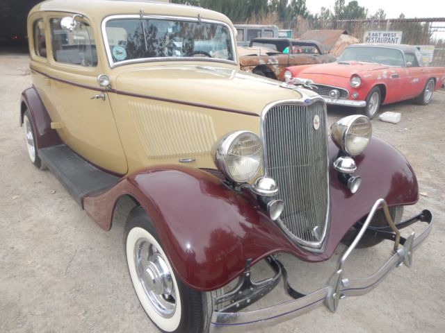 1933 Ford Victoria Deluxe