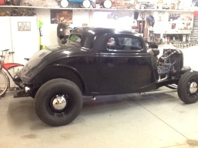 1933 Ford Coupe None