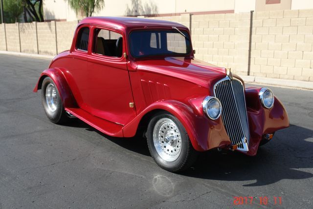 1933 Willys 5-Window Coupe --