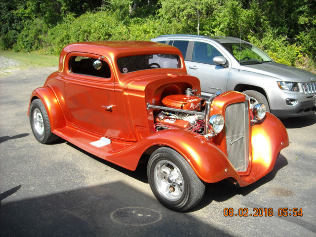1934 Chevrolet Coupe ghost flames & pin-striping