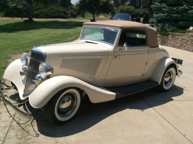 1934 Ford Flop top with a rumble seat, hot rod street Rod 1932 1933