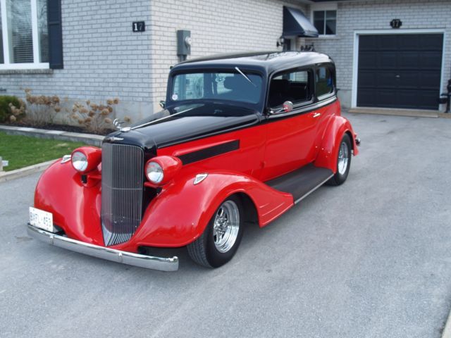 1934 Pontiac Sedan