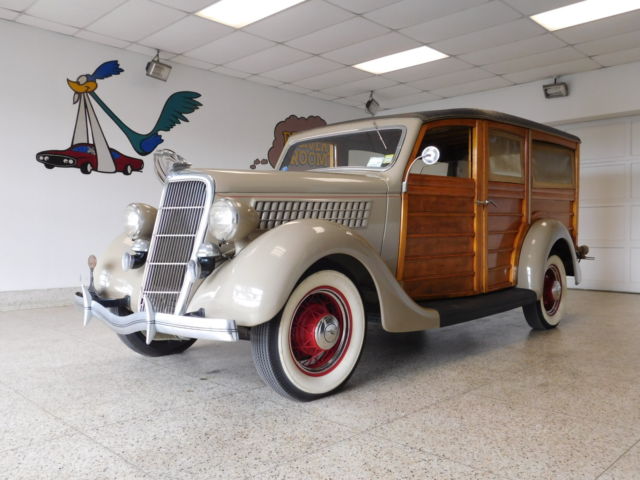1935 Ford 48 Woody Station Wagon