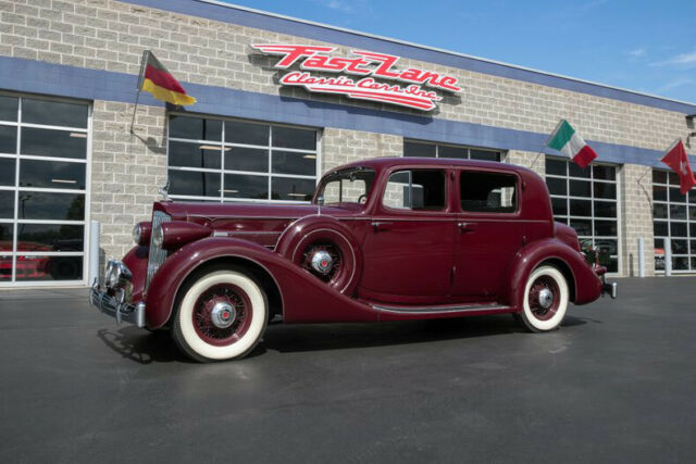 1935 Packard Club Sedan