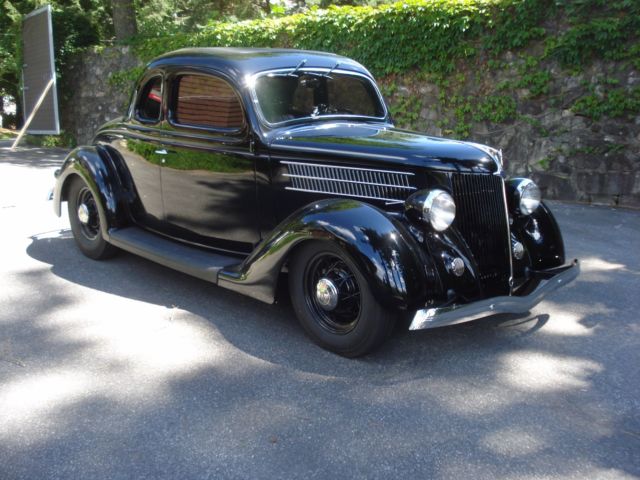 1936 Ford Deluxe Custom