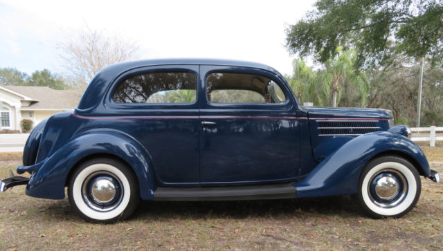 1936 Ford Sedan Deluxe