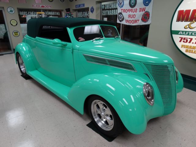 1937 Ford CABRIOLET CONVERTIBLE