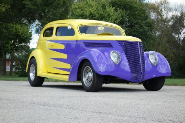 1937 Ford Coupe 3 WINDOW-SHOW QUALITY-PRO TOUR-FUEL INJECTED-SEE V