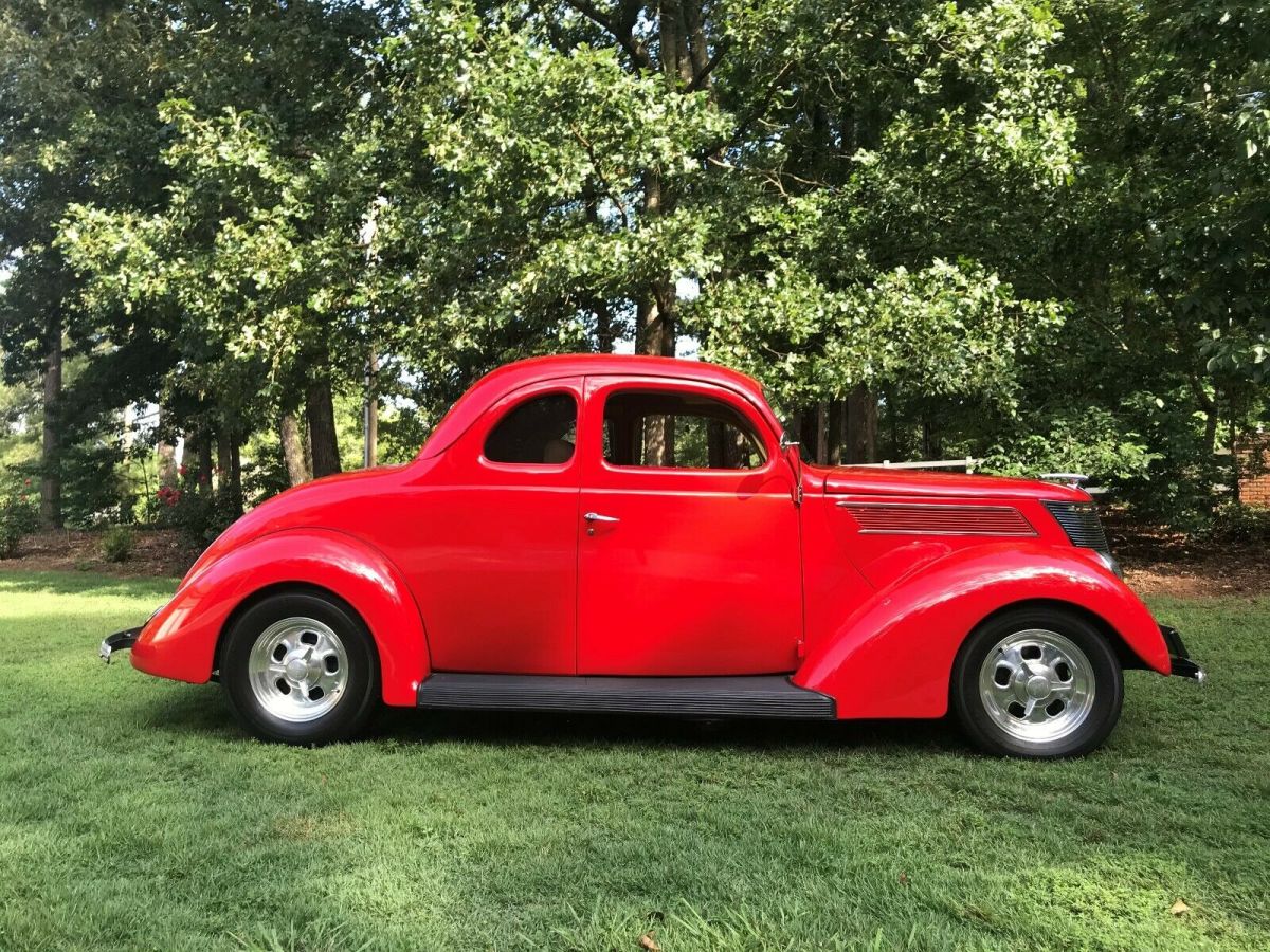 1937 Ford Business Buisness Coupe