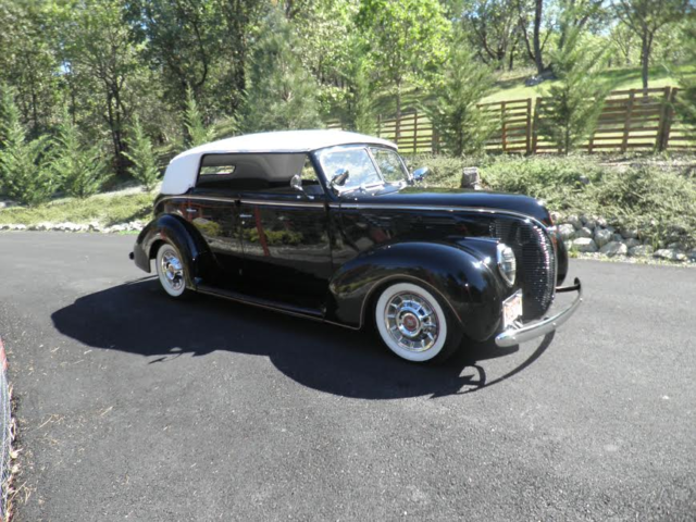 1938 Ford 81A Deluxe Convertible Sedan