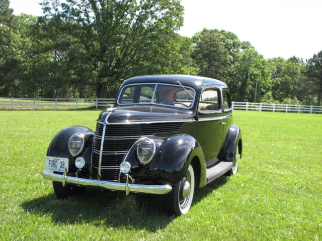 1938 Ford deluxe