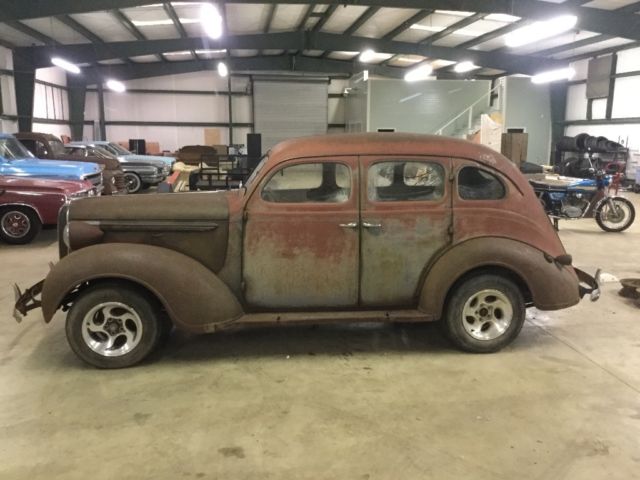 1938-plymouth-sedan-barn-find-restore-or-family-rat-rod-3.jpg