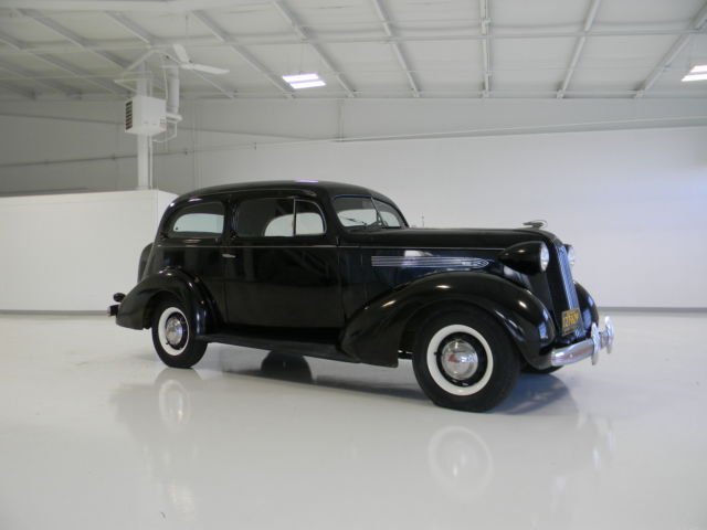 1938 Pontiac Chief 2 door coupe