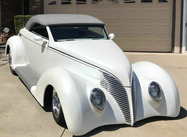 1939 Ford Roadster Coupe Convertible Gray