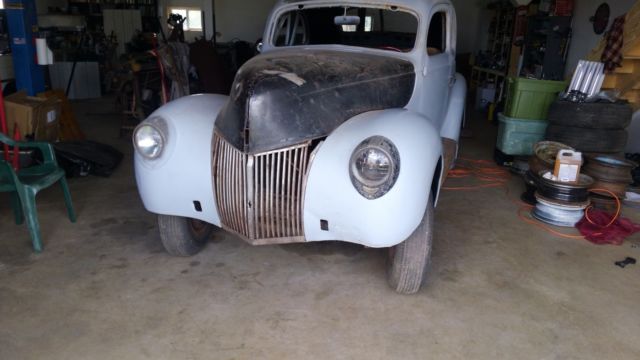1939 Ford DELUXE COUPE COUPE