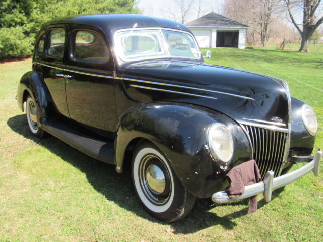 1939 Ford Suicide 4dr. Sedan De lux Delux